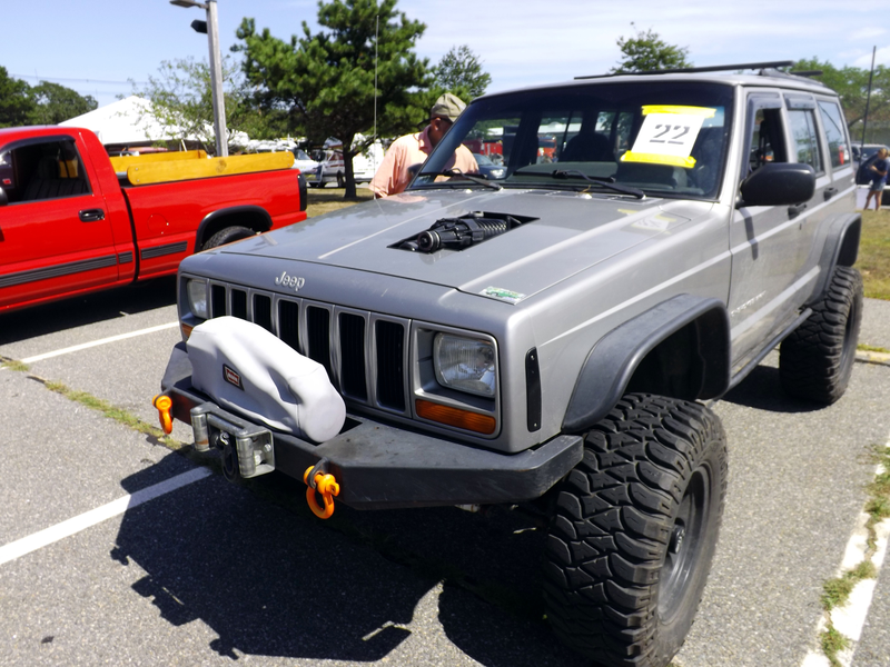 What is going on here is that a supercharger I see?